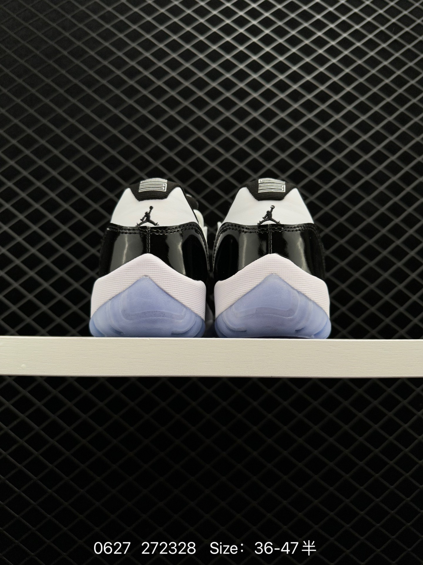 Air Jordan 11 Retro Low 